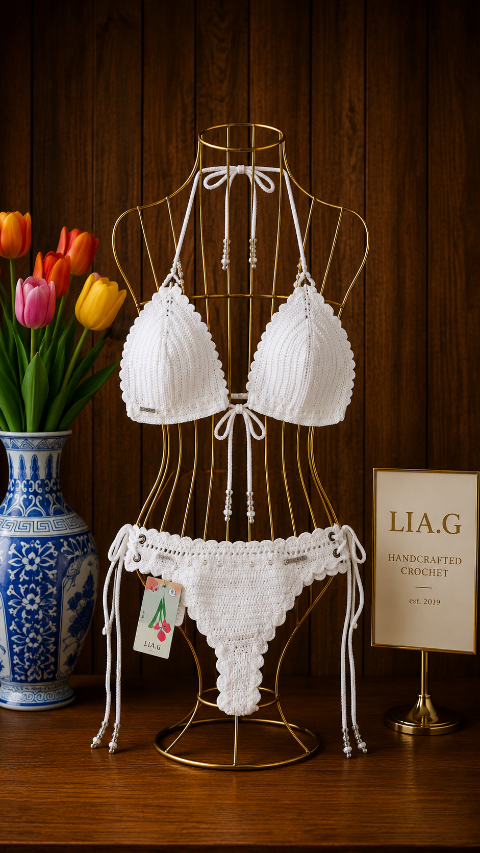 Bikini crochet blanco cristal LIA.G con cuentas transparentes y bordes festoneados